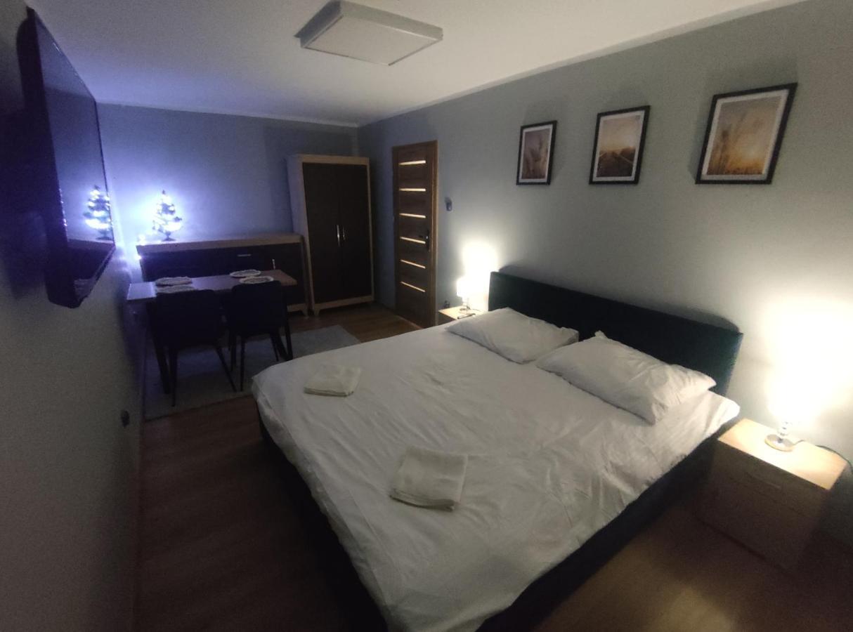 Apartament Hetmanski Apartment วัลช์ซ ภายนอก รูปภาพ